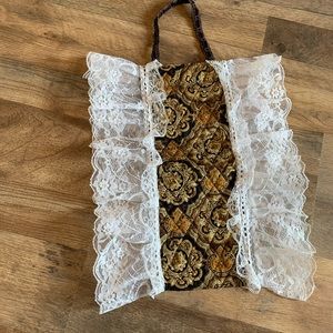 Embroidered lace toilet paper holder handmade